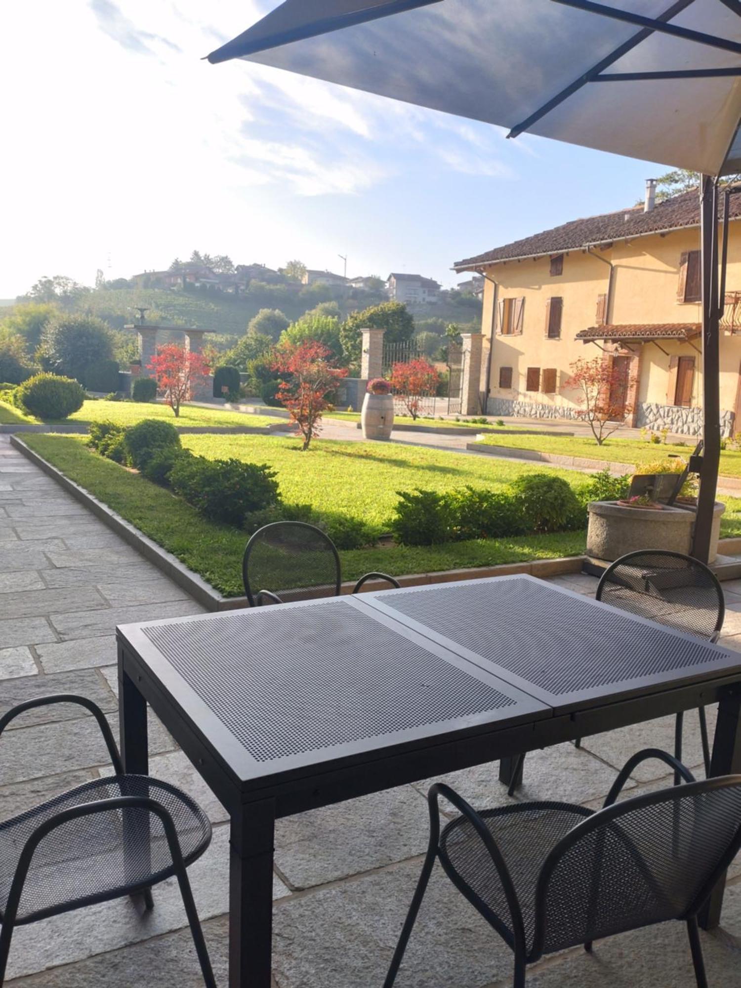 Agriturismo Cascina Varie Castagnito Ngoại thất bức ảnh