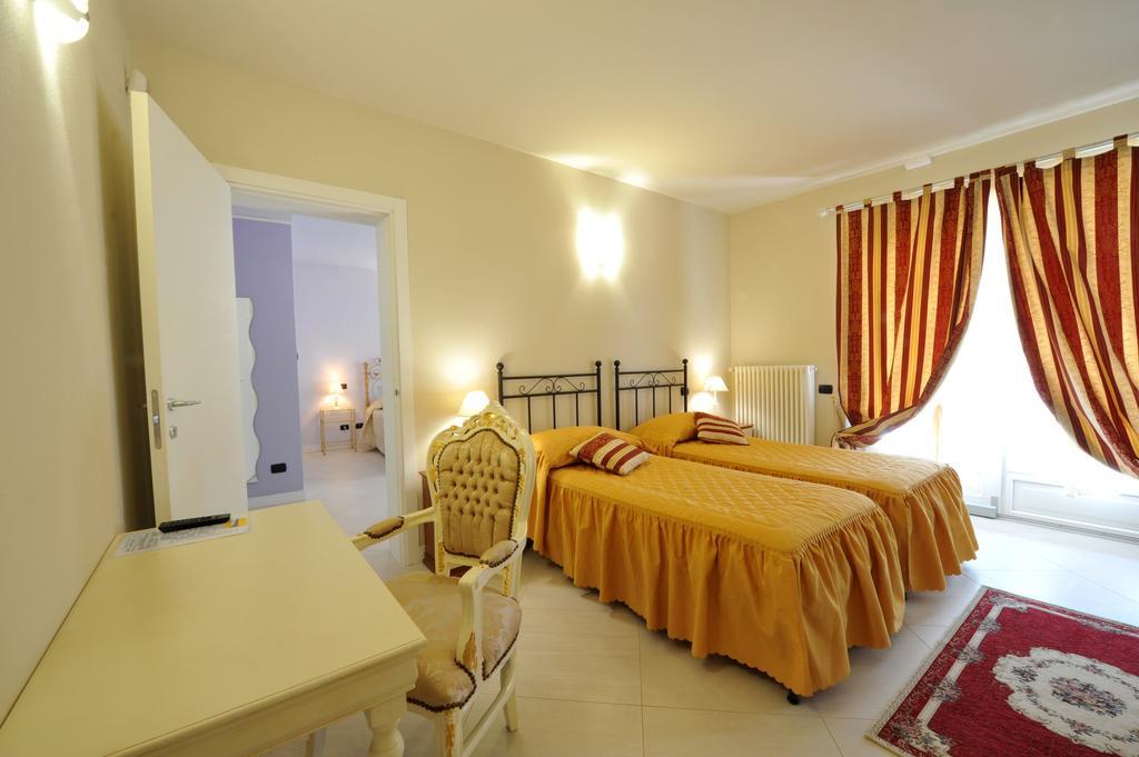 Agriturismo Cascina Varie Castagnito Ngoại thất bức ảnh
