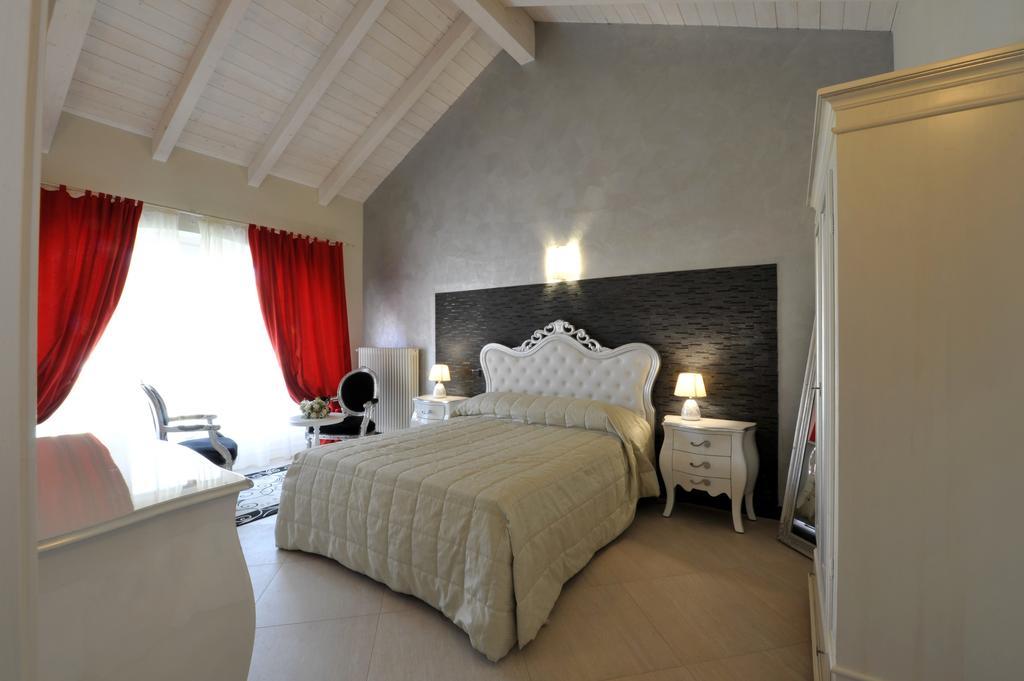 Agriturismo Cascina Varie Castagnito Ngoại thất bức ảnh