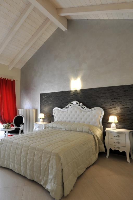 Agriturismo Cascina Varie Castagnito Ngoại thất bức ảnh