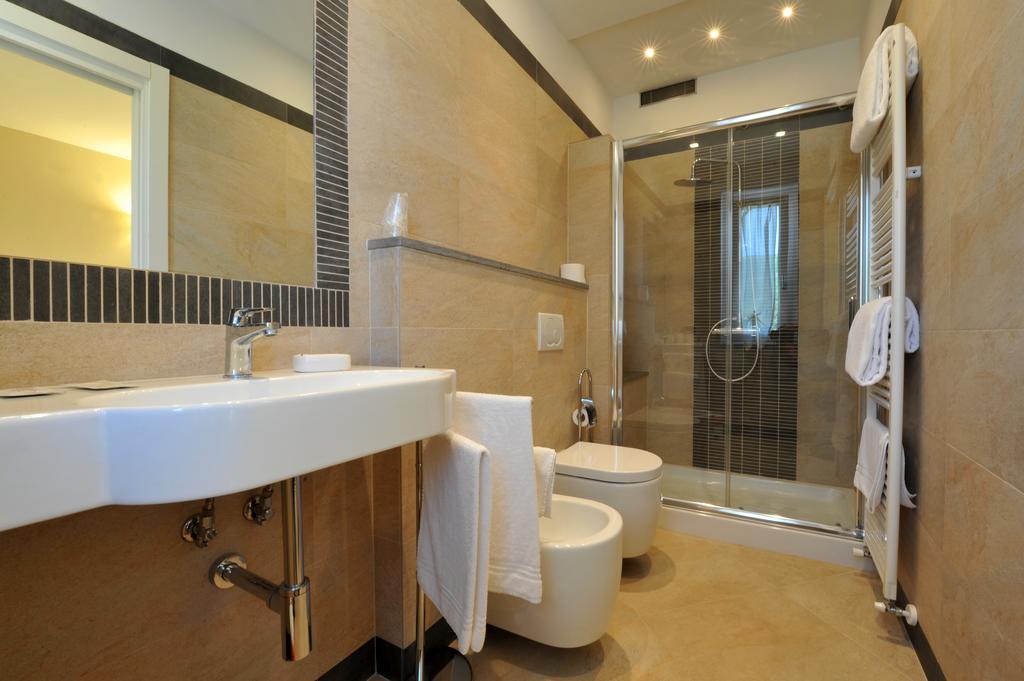Agriturismo Cascina Varie Castagnito Ngoại thất bức ảnh
