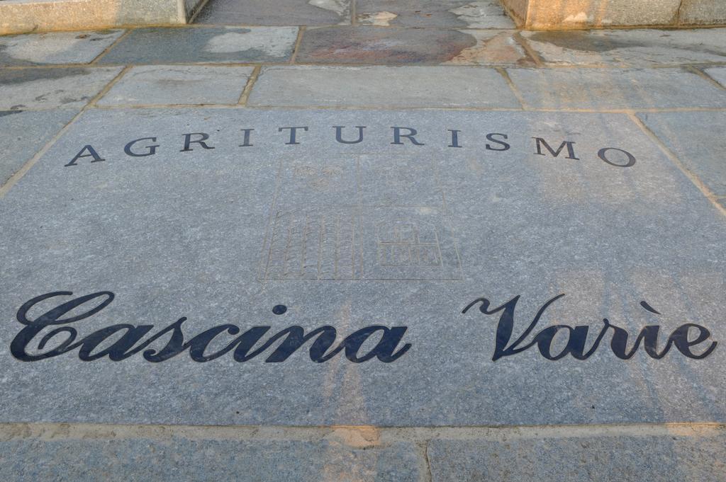 Agriturismo Cascina Varie Castagnito Ngoại thất bức ảnh