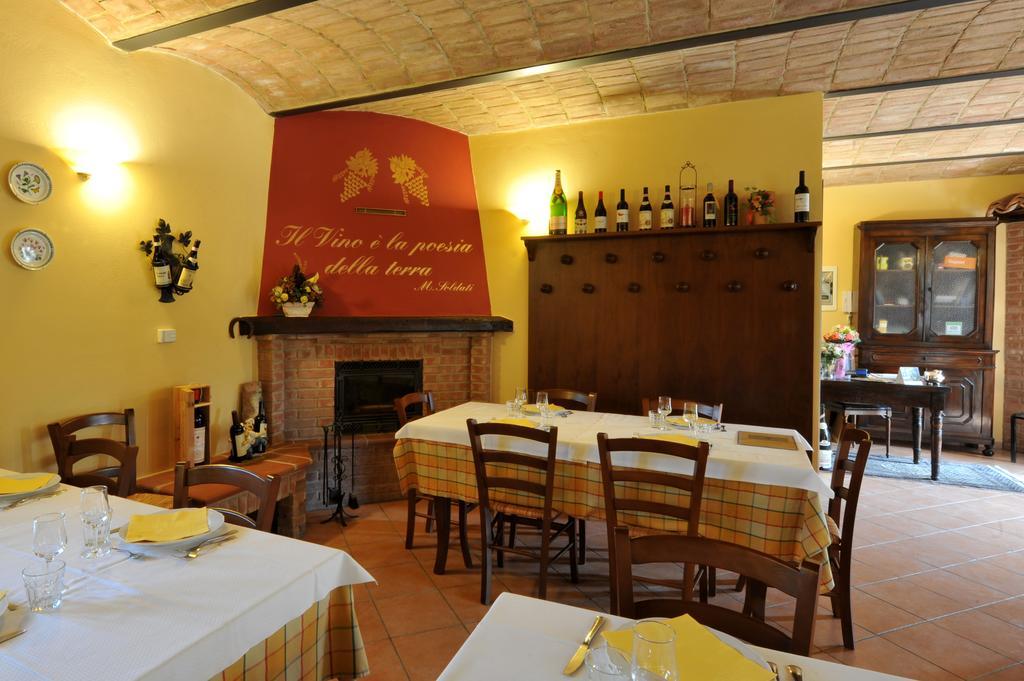 Agriturismo Cascina Varie Castagnito Ngoại thất bức ảnh